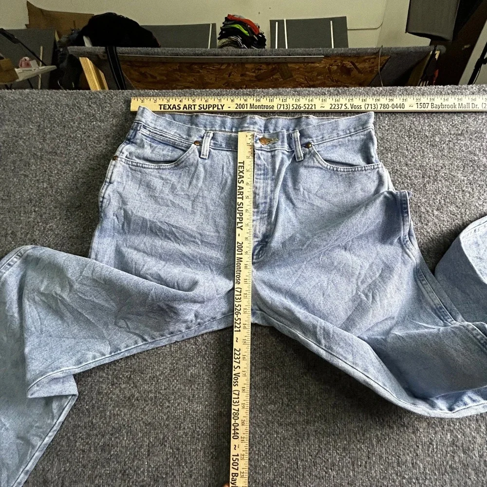 Wrangler Jeans Mens Size 36x34 Light Wash Regular Fit Straight Leg Denim Casual